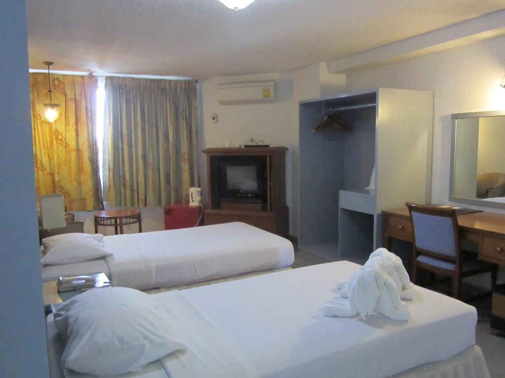 Lopburi Inn Hotel Pokój zdjęcie