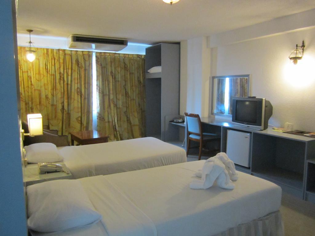 Lopburi Inn Hotel Pokój zdjęcie