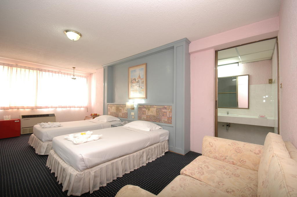 Lopburi Inn Hotel Pokój zdjęcie